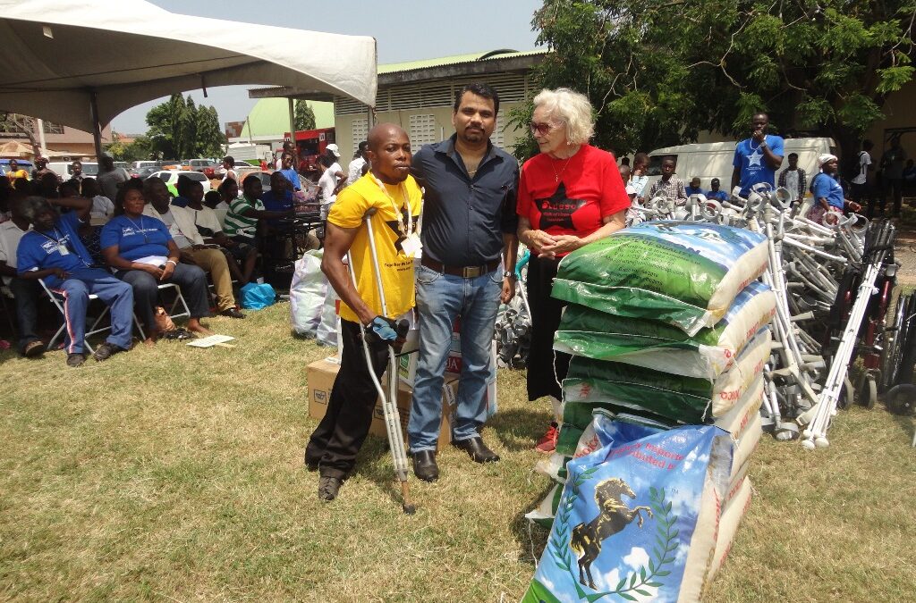 Hyundai Donate  Disabled Equipment Sent Overseas (DESO) bags of rice and cash